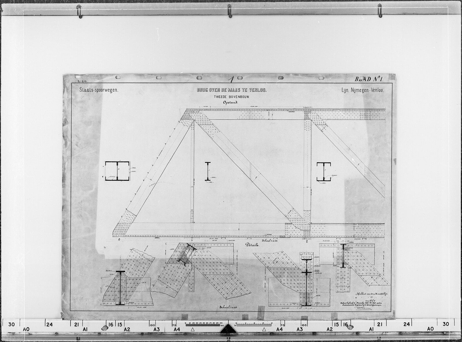 Bouwtekening van de Staatsspoorwegen, 1884: Brug over de Maas te Venloo, tweede bovenbouw, opstand en details van de vakwerkliggers.
